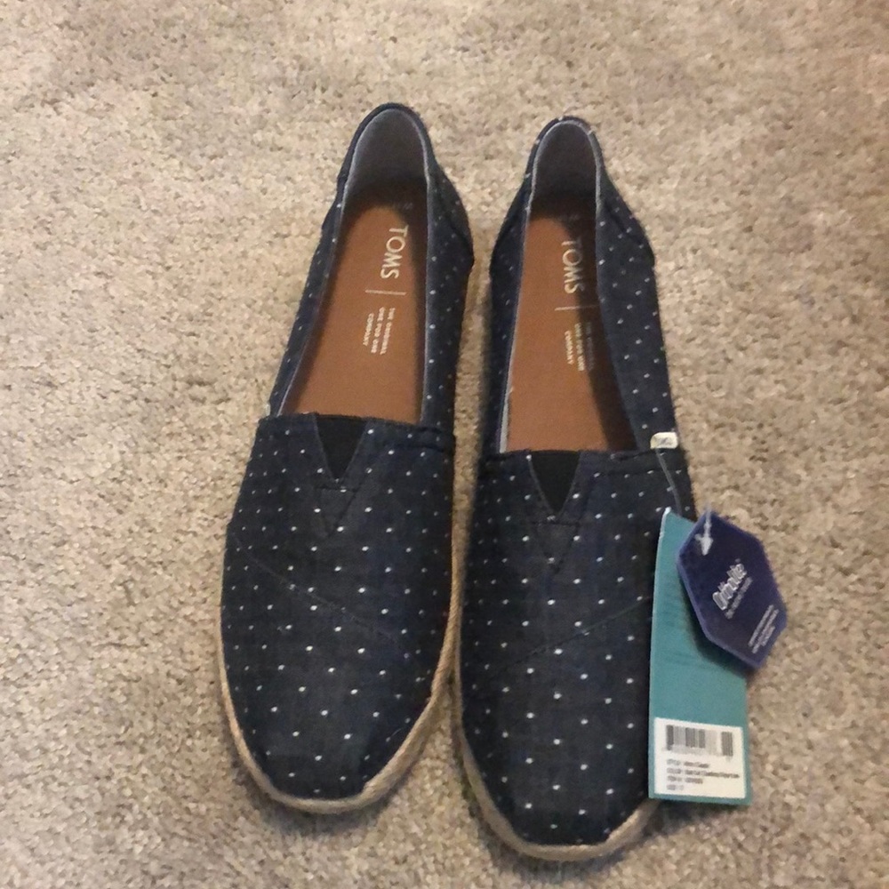 TOMS shoes